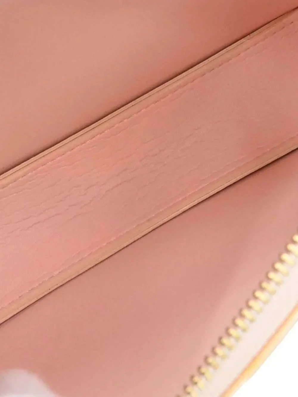 Louis Vuitton Beige Monogram Vernis Lexington